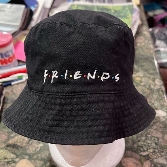FRIENDS reversible bucket hat - Picture 1 of 5